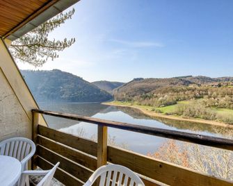 Vacancéole - Le Domaine de Confolant - Miremont, Puy-de-Dôme - Balcony