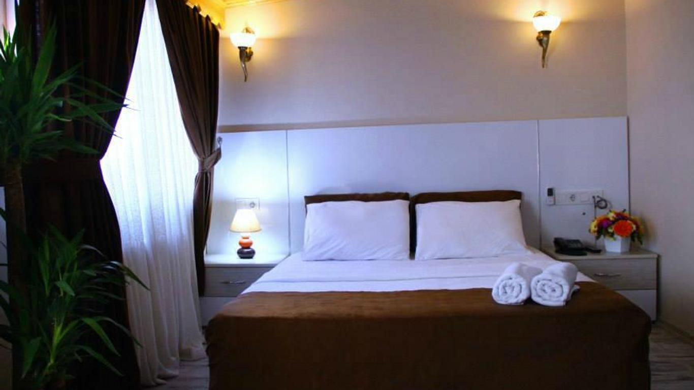 Hotel Life Room