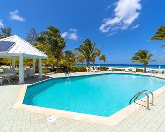 Penthouse 2 Bd/Bth Beachfront Condo w/ Heated Pool - North Side - Pool