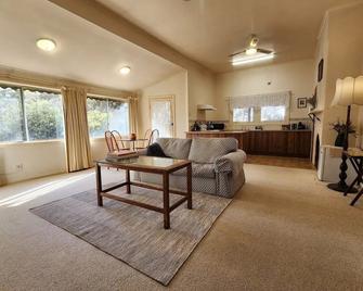 Kirribilly Farm Cottage - Clare - Living room
