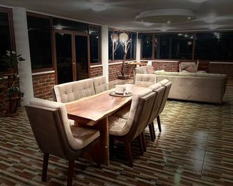 Casa Vacacional con Vista al Chimborazo en Chambo - Riobamba - Restaurante