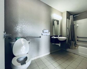 Motel 6 Jonesboro Ar - Jonesboro - Bathroom