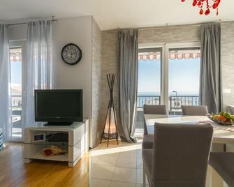 La Storia Apartments - Makarska - Living room