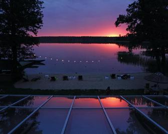 Hotel Jablon Lake Resort - Pisz