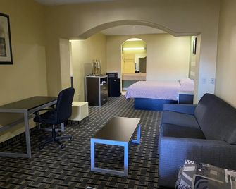 Redwood Suites - Stafford