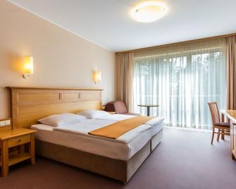 Grand Hotel Bellevue - Hočko Pohorje - Bedroom