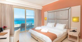 Grand Blue Beach Hotel - Kardamena - חדר שינה
