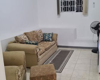 La Rose Apartment Jamaica - Bahía Montego - Sala de estar