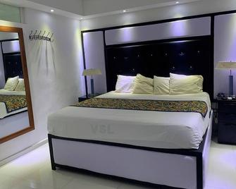 Cozy 1-bedroom apartment with AC, WiFi in beautiful Baní - Baní - Habitación