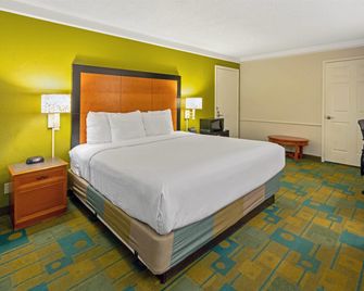 Travelodge by Wyndham Phoenix North - Phoenix - Bedroom