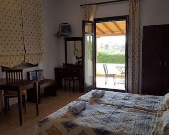 Palirria Hotel & Studios - Kala Nera - Bedroom
