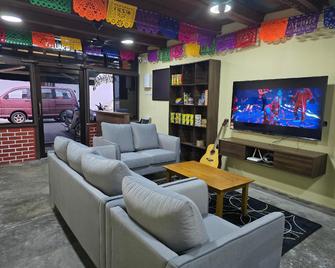 La Mamasita Hostel - Malacca - Living room