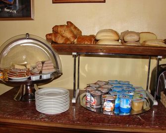 Hôtel Le Siècle - Mazan - Buffet