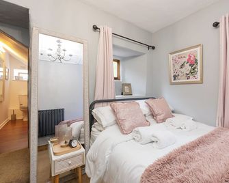 Cosy cottage on outskirts of bath - Saltford