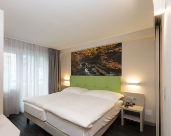 Adhhoc Hotel - Naters - Bedroom