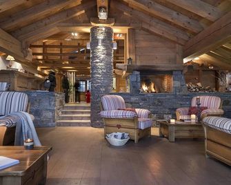 Mira, Vue Exceptionnelle confort piscine, Spa - Champagny-en-Vanoise - Lounge