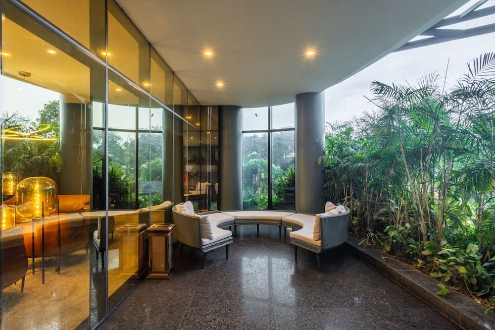Fezinn Hotel - Kozhikode - Recepción