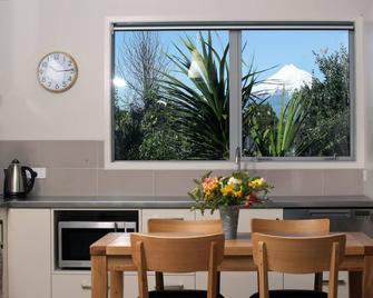 Aviator - Nueva Plymouth - Comedor