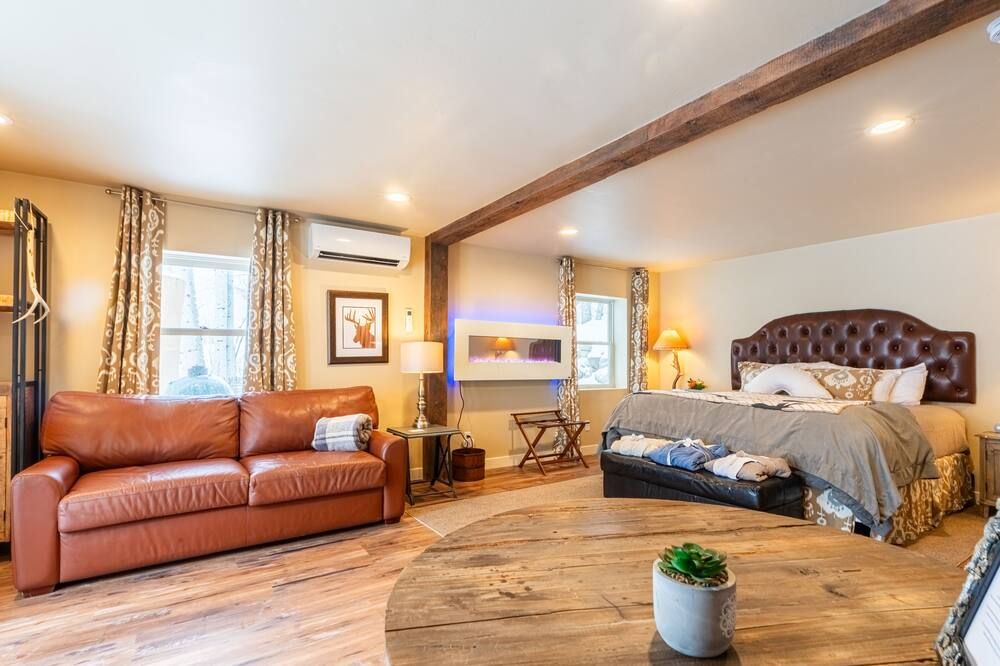 Antlers on the Creek Bed and Breakfast - דוראנגו - חדר שינה