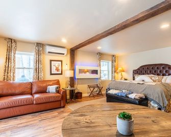 Antlers on the Creek Bed and Breakfast - דוראנגו - חדר שינה