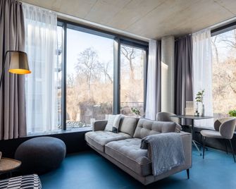 limehome Erfurt Maximilian Welsch Str - Erfurt - Wohnzimmer