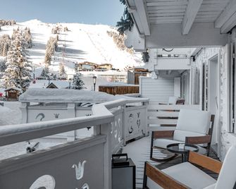 White 1921 Courchevel - Courchevel - Balcón