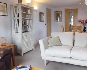 Rhodewood House Apt.7 - Saundersfoot - Huiskamer