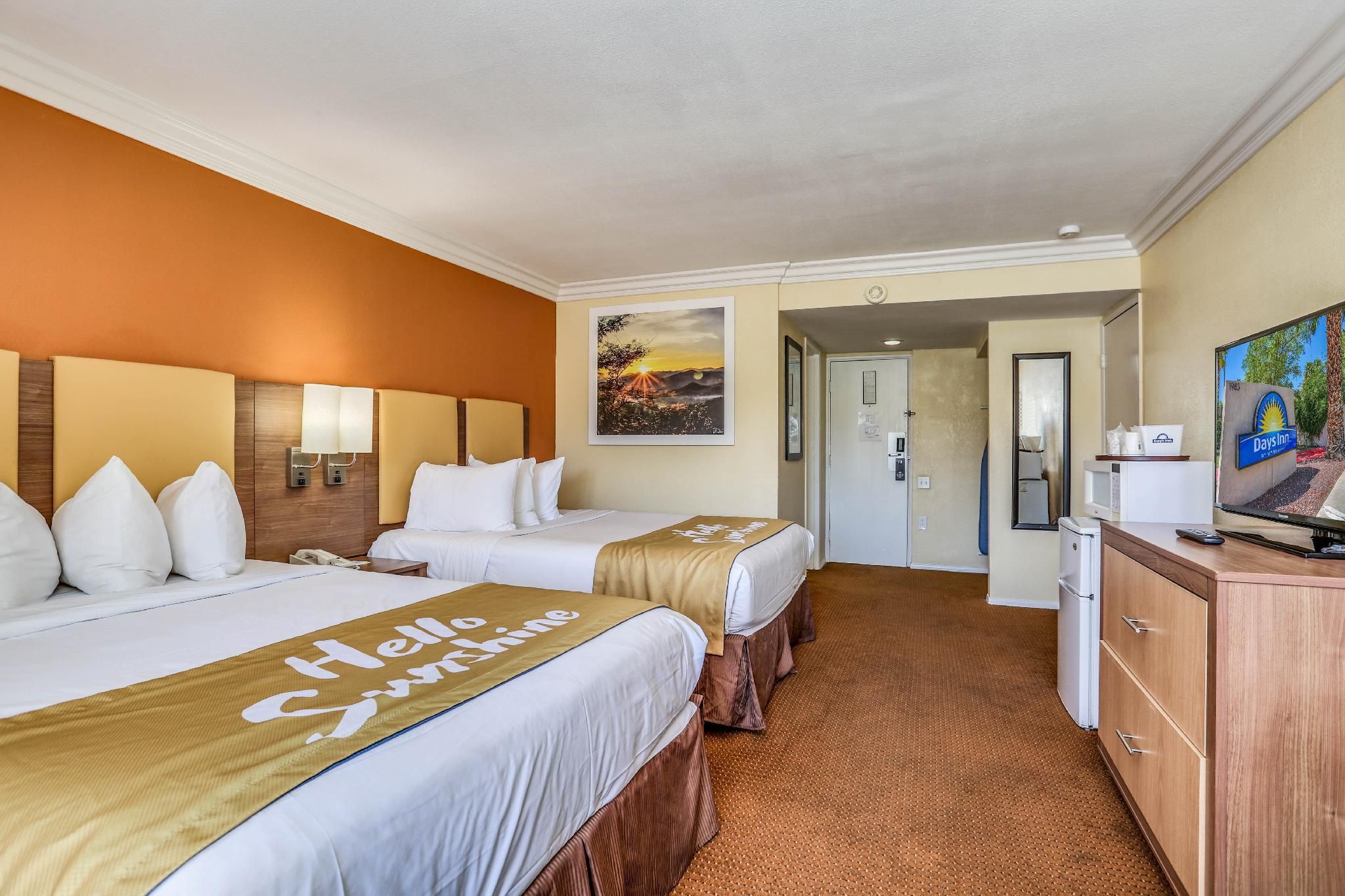 Days Inn by Wyndham Palm Springs - Palm Springs - Habitación