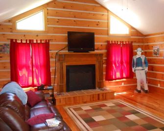 Betty's Island Cabin Caney Fork River Trout Fishing - Buffalo Valley - Living room