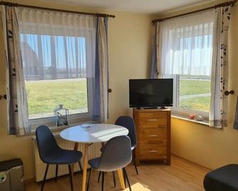 Sun, beach and best sea view on the island, ground floor, 1 bedroom. - Baltrum - Essbereich