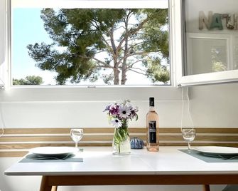 L'auguiere Est, Maisonnette Sans Vis-A-V - Hyères - Dining room
