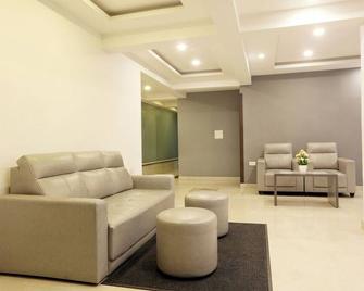 Gateway Inn Bangalore Airport - Devanhalli - Sala de estar