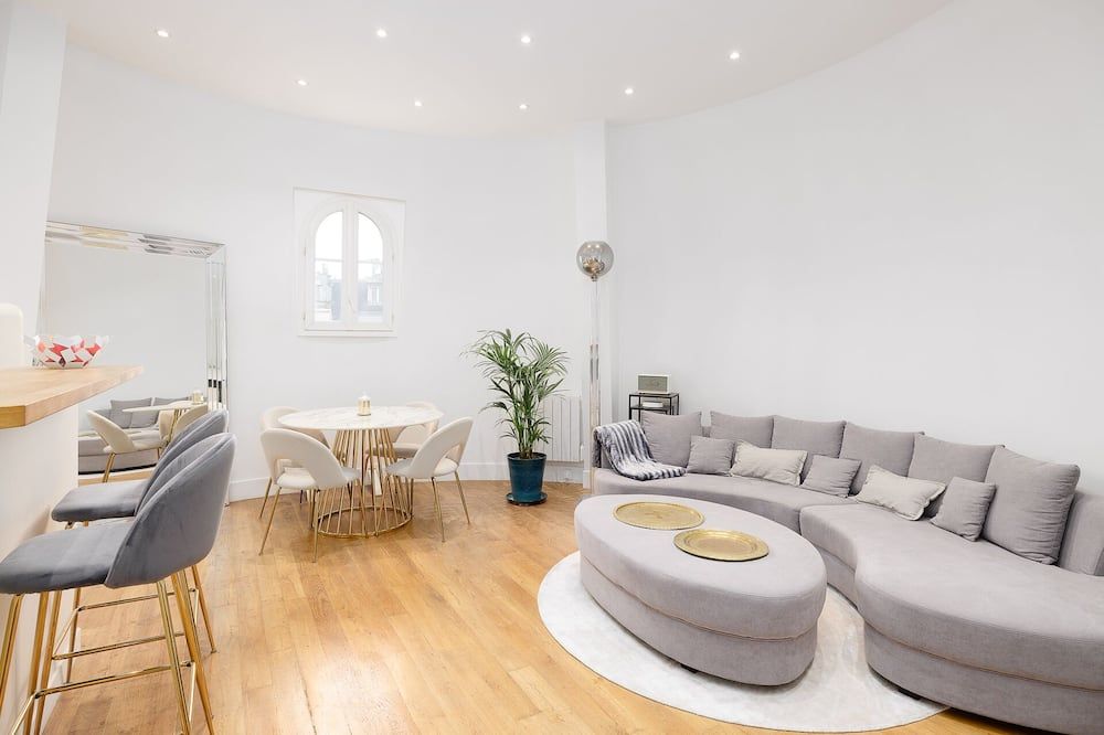 Apartment in a dome near the Eiffel Tower - Paris - Salon
