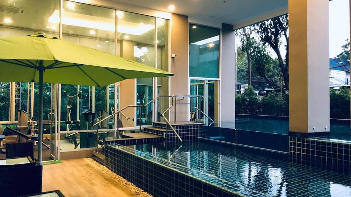 더 럭스 랏프라오 10