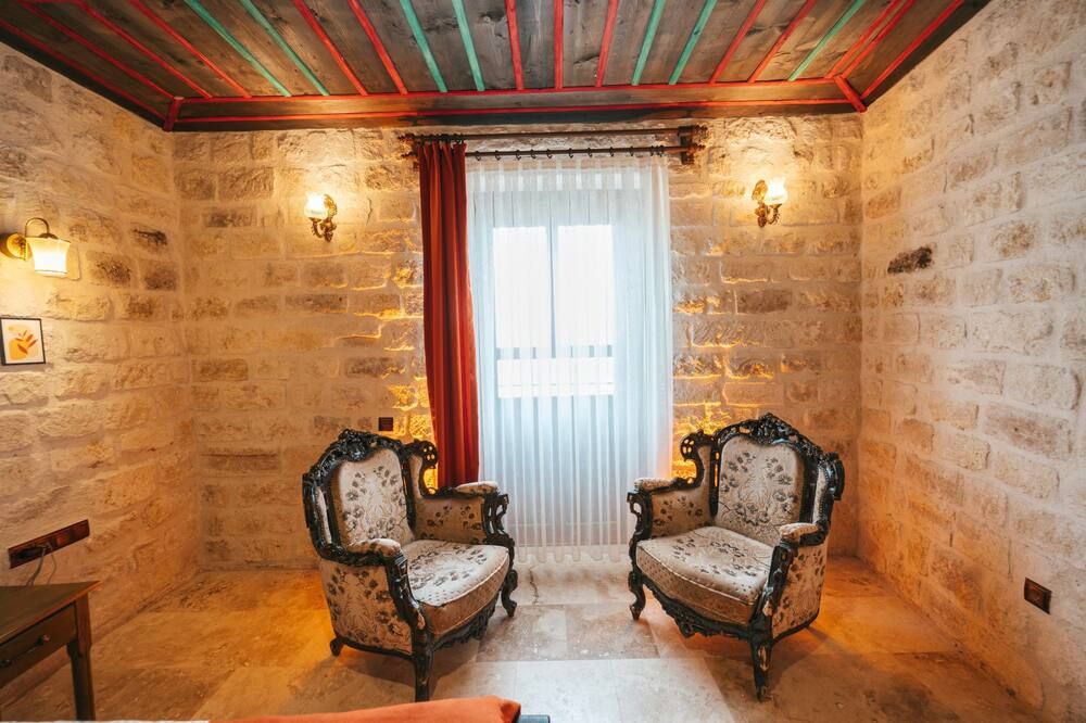 Cappatria Cave House - Urgup - Wohnzimmer