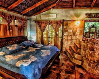 Waterfall Villas - Dominical - Chambre