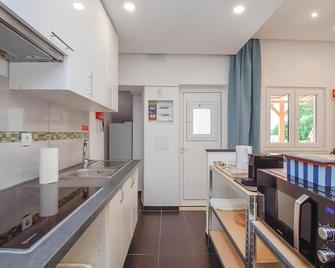 Casinha da Parede - 5 min from the beach - Parede - Cocina