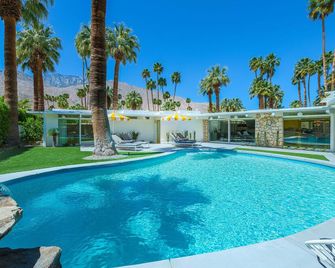 Midcentury Masterpiece in Deepwell Estates - Pool and View - פאלם ספירנגס - בריכה