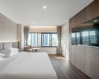 Crystal Hotel Daegu - Daegu
