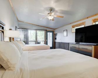 Explorer Cabins at Yellowstone - West Yellowstone - Bedroom