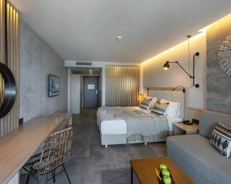 Grifid Hotel Vistamar - Ultra - Goldstrand - Schlafzimmer
