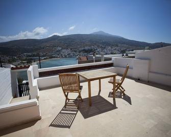 Mare Vista Hotel - Epaminondas - Batsi - Balcon