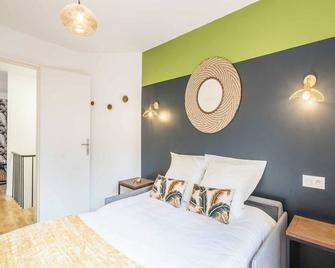 Cosy apartment in the heart of Belleville 6P2bedroom - Parigi - Camera da letto