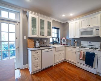 Society Hill, Historical Luxury Home, 3Bd/2.5Ba - Filadelfia - Cocina