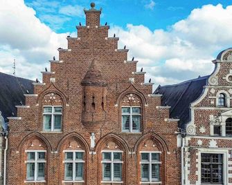 Hôtel Les Trois Luppars - Arras