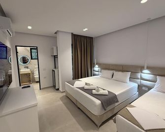 Hotel Aura - Sarandë - Habitación