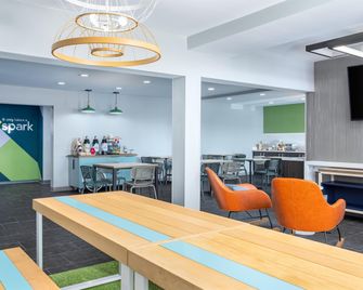 Spark by Hilton Clarion - Clarion - Lobby