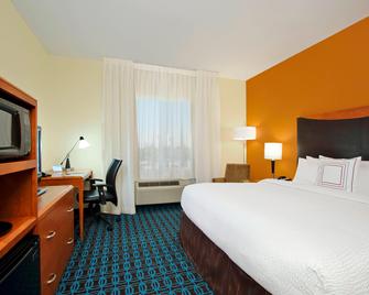 Fairfield Inn & Suites Fresno Clovis - Clovis - Bedroom