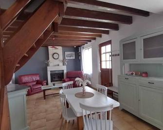 Ma Sologne,zoo Beauval,chateaux De La Loire,golf - Sassay - Comedor