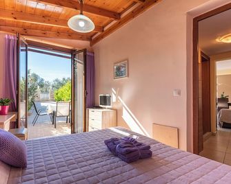 Maria's Home With Terrace, Close To The - Kos - Chambre